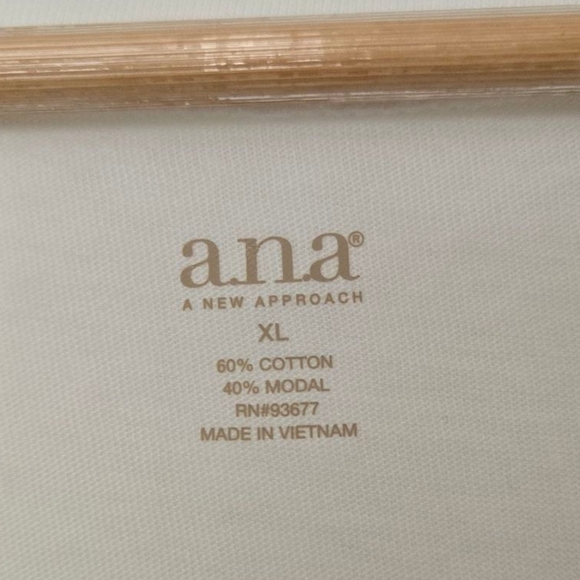 NWT Lot Of 3 Women's Tops Size XL - Picture 2 of 12